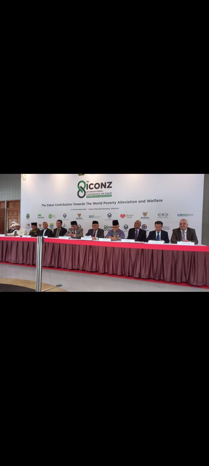 PRESS CONFERENCE " SPEKTAKULER "