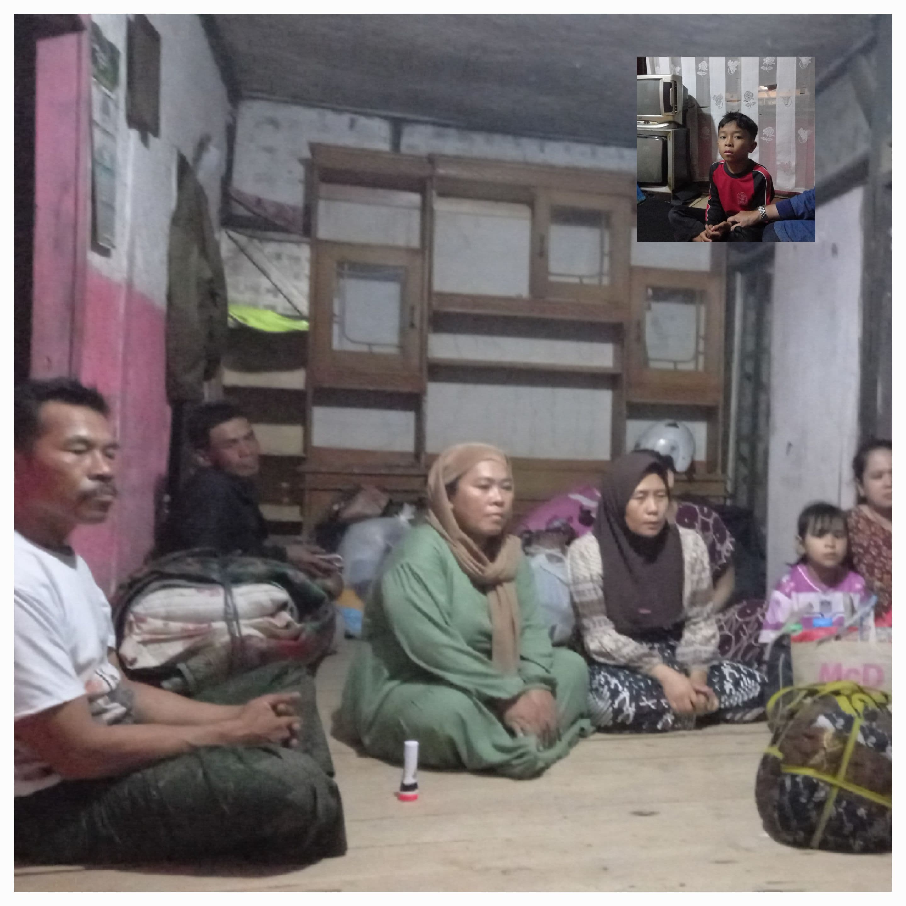 RUMAH PANGGUNG PERDANA TEMPAT ISTIGHOSAH 