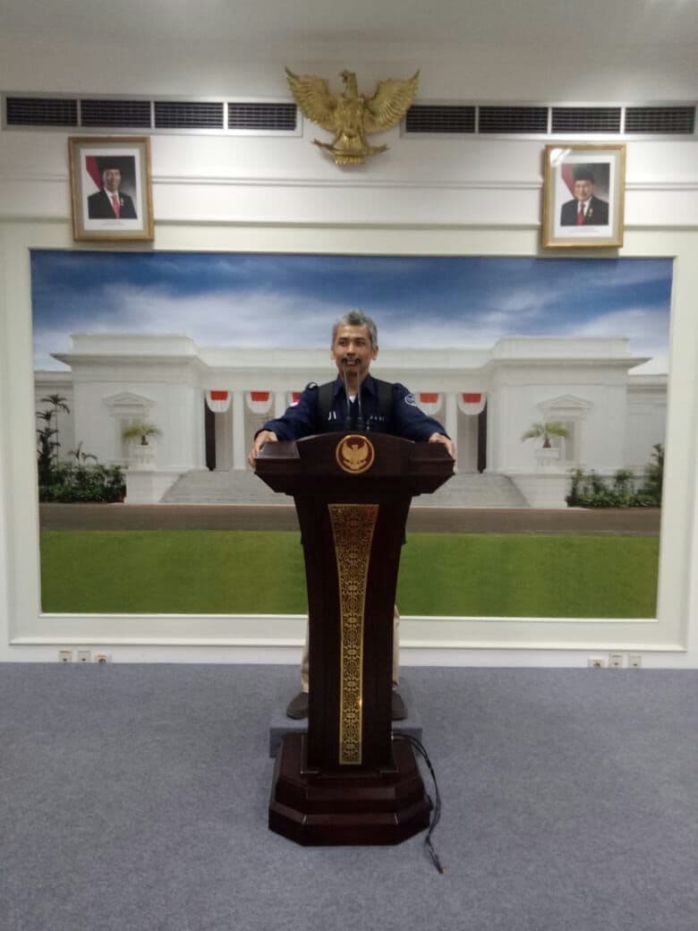 Di Mimbar ini Presiden Republik Indonesia pidato