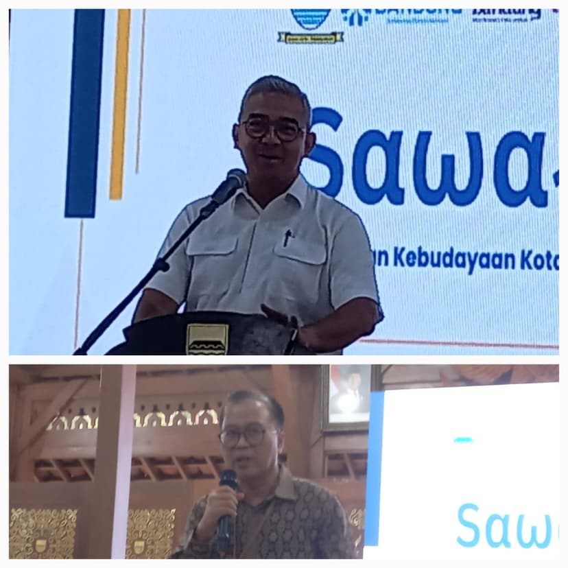 Kang Farhan Wali Kota Bandung memberi sambutan pada acara " SAWALA " budaya 